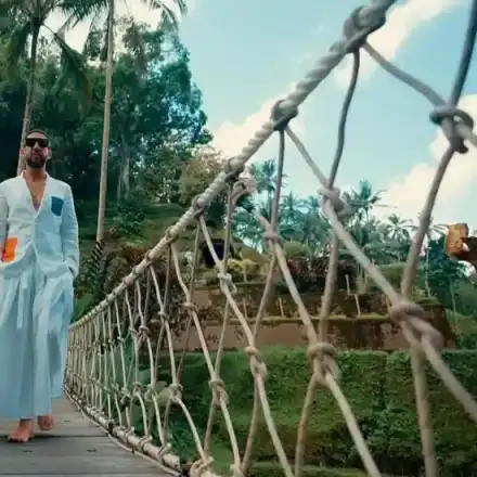 Илиян се пренесе в Бали