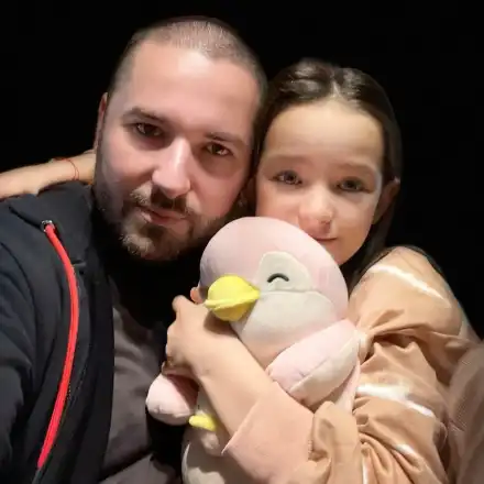 In Memoriam! Картините на трагично загиналата малка Сияна оживяват в нова галерия на нейно име