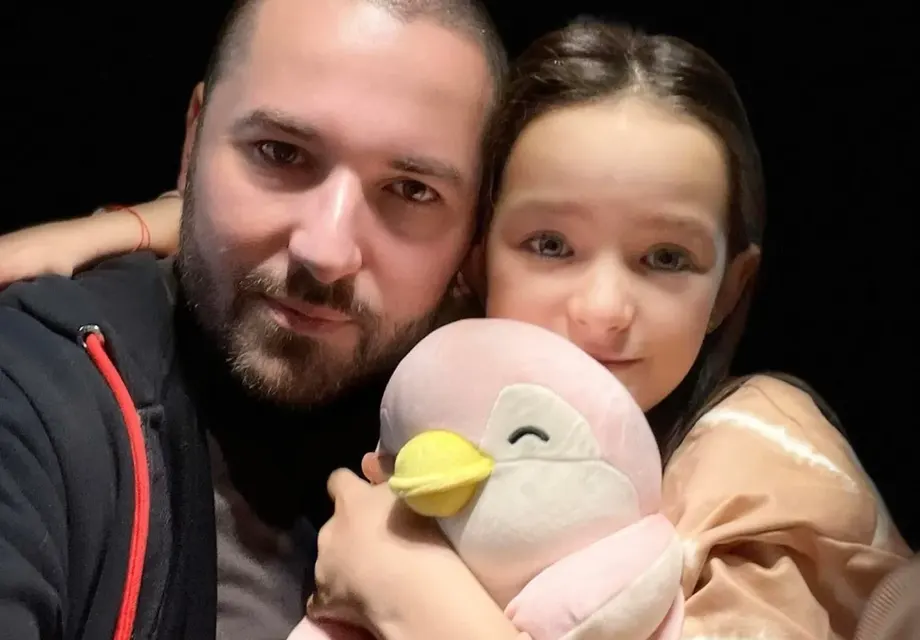 In Memoriam! Картините на трагично загиналата малка Сияна оживяват в нова галерия на нейно име