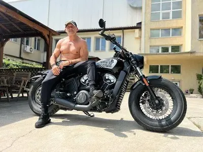 Йордан Йовчев в действие: Невероятно мотоциклетно приключение!