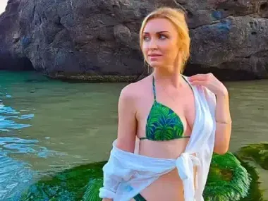 Галя от 'Каризма' взриви мрежата с гола снимка!