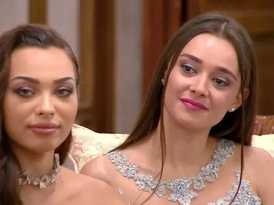 Каква схема се крие зад „безплатните“ воаяжи на Айлин Бобева с Валерия и Ваньо Алексиев?! (ВИЖ ТУК)