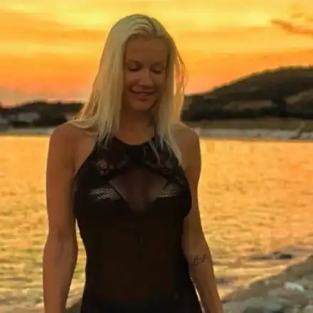 Какво се случва с Мария Игнатова? Пусна се гореща от морето (А къде изчезна Нойзи)