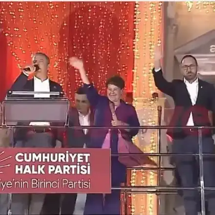 Скандал! Кметът Васил Терзиев на митинг в Истанбул вместо в София?