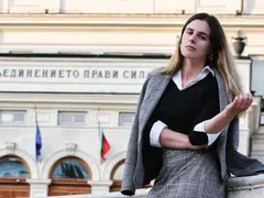 Като дете Цвета Стратиева искала оставката на Станишев! Интимна ли е с Костадин Костадинов