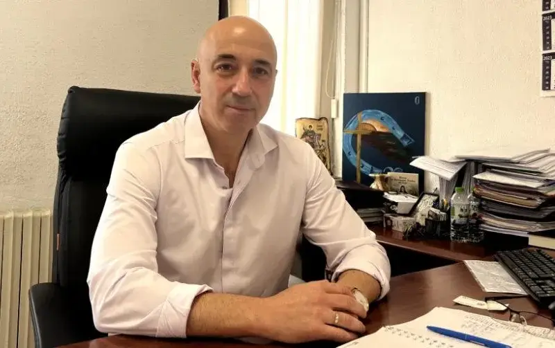 Кметът на Созопол лъсна в далавера с боклук за 20 млн. лв.