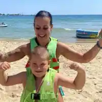 Скандал на плажа! Корупция и трагедия в Министерството на туризма!