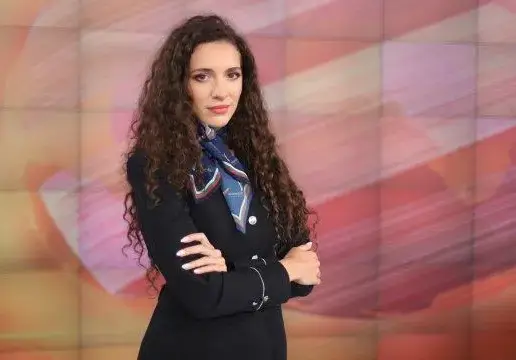 Нова звезда на времето: Красавица от сцената плени зрителите!