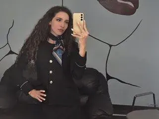 Нова звезда на времето: Красавица от сцената плени зрителите!