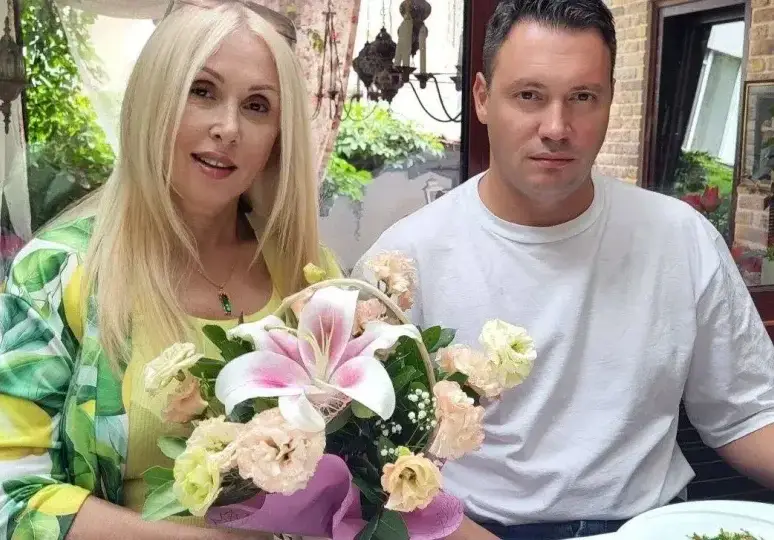 Кристина Димитрова празнува 65 с три дни любов, музика и семейство