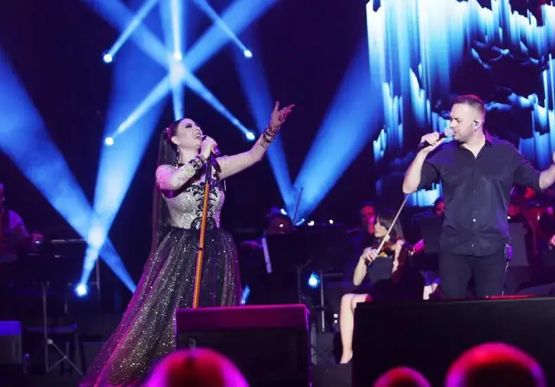 „Ку-ку бенд” прибира  няколко милиона на  гърба на Софи Маринова