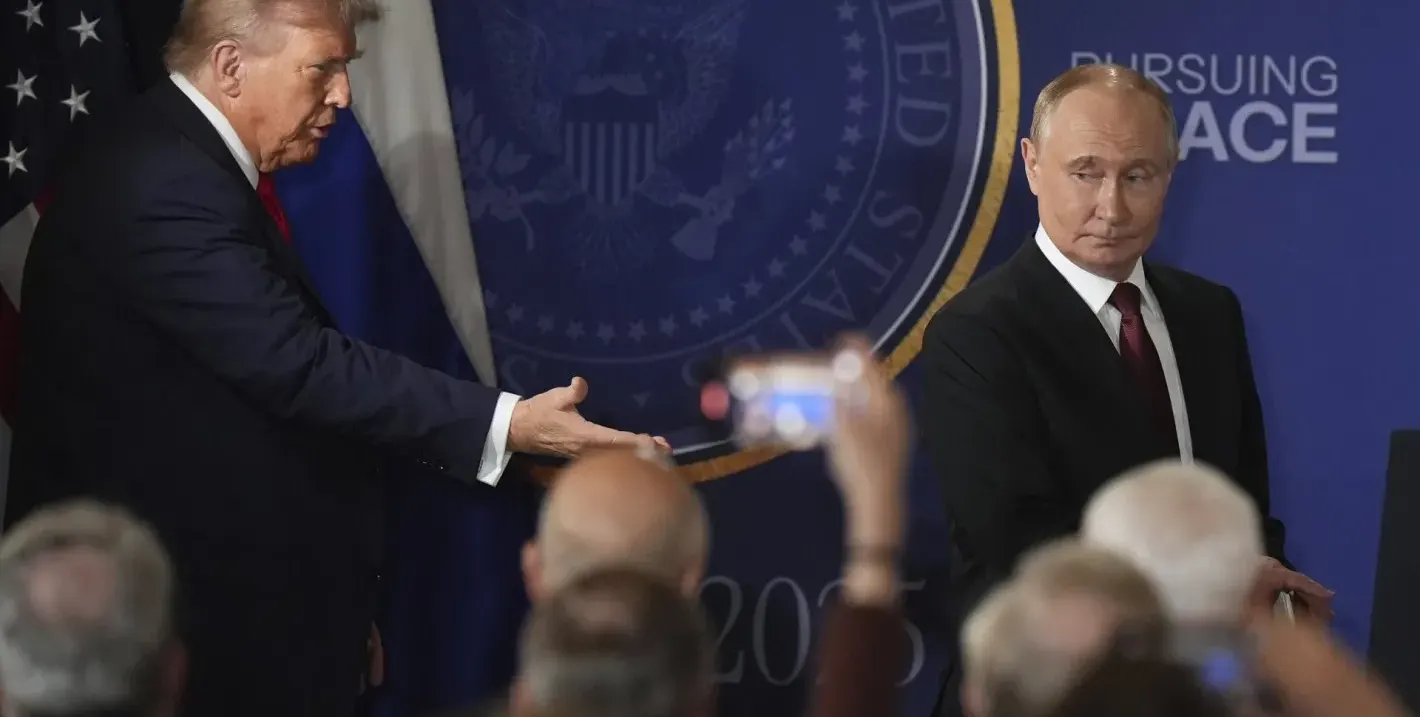 Лице в лице в Аляска - срещата в снимки (галерия)