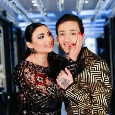 Лоренцо получава уникален часовник от Софка за рождения си ден!