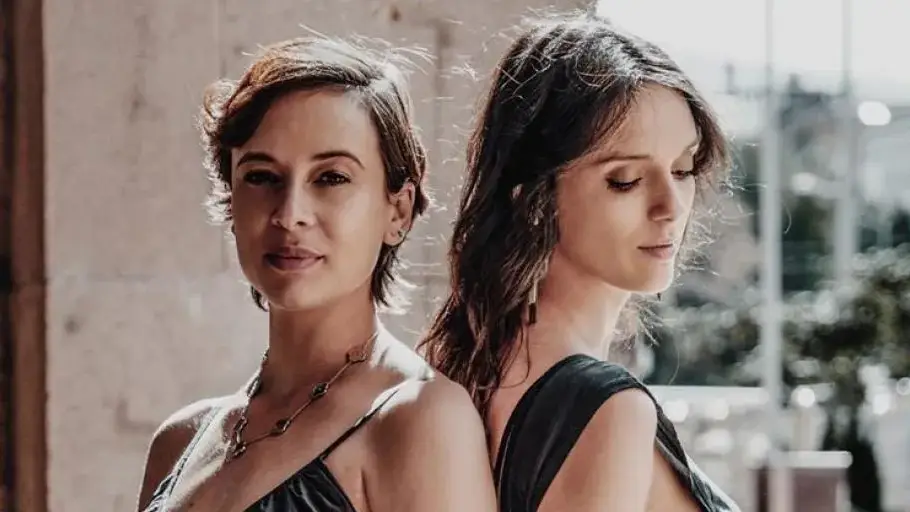 Луиза и Весела на поход с децата