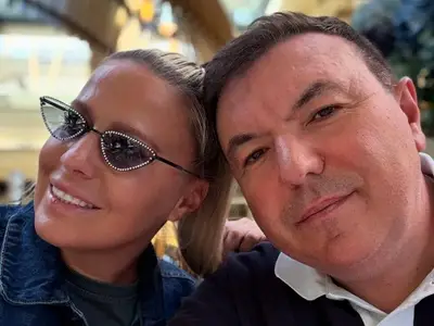 Любимата на депутат от ГЕРБ се фука с очила за 1000 лв. (СНИМКИ)