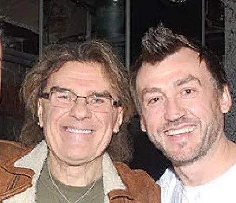 Любо от „Те”  взима песните  на Васко Кеца?