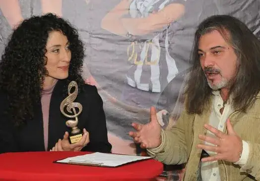 Маги Халваджиян представя нов музикален формат с Меди и Саня!