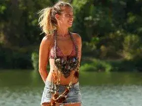 Шокираща сцена: Макавеева се удавя от лодка!