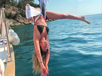 Шокираща сцена: Макавеева се удавя от лодка!