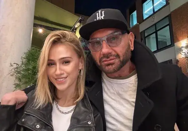 Мария Бакалова и Дейв Батиста: Скандална снимка с кеч легенда!