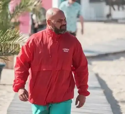 Месеци преди да почине от инфаркт на рождения си ден, концесионерът на плажа в Лозенец погребал съпругата си