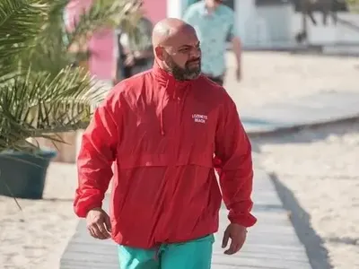 Месеци преди да почине от инфаркт на рождения си ден, концесионерът на плажа в Лозенец погребал съпругата си