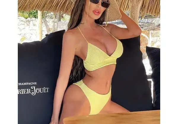 Моника Валериева се пуска до кош с топки