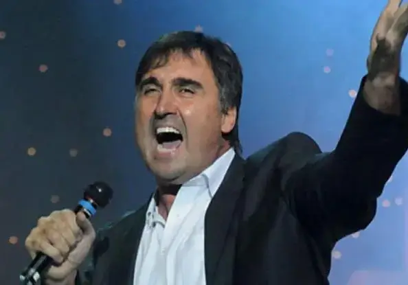 Най-романтичният естраден изпълнител Веселин Маринов: За мен почивката е нещо свято!