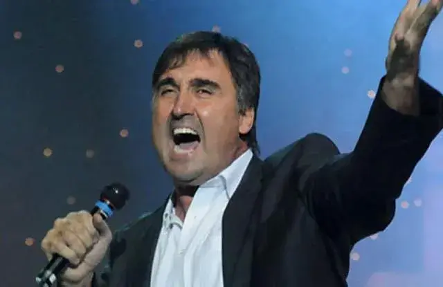 Най-романтичният естраден изпълнител Веселин Маринов: За мен почивката е нещо свято!