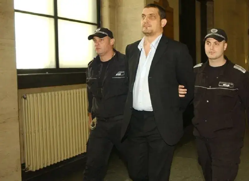 Наркобосът Тинко Гарев строи палата в Ахтопол!