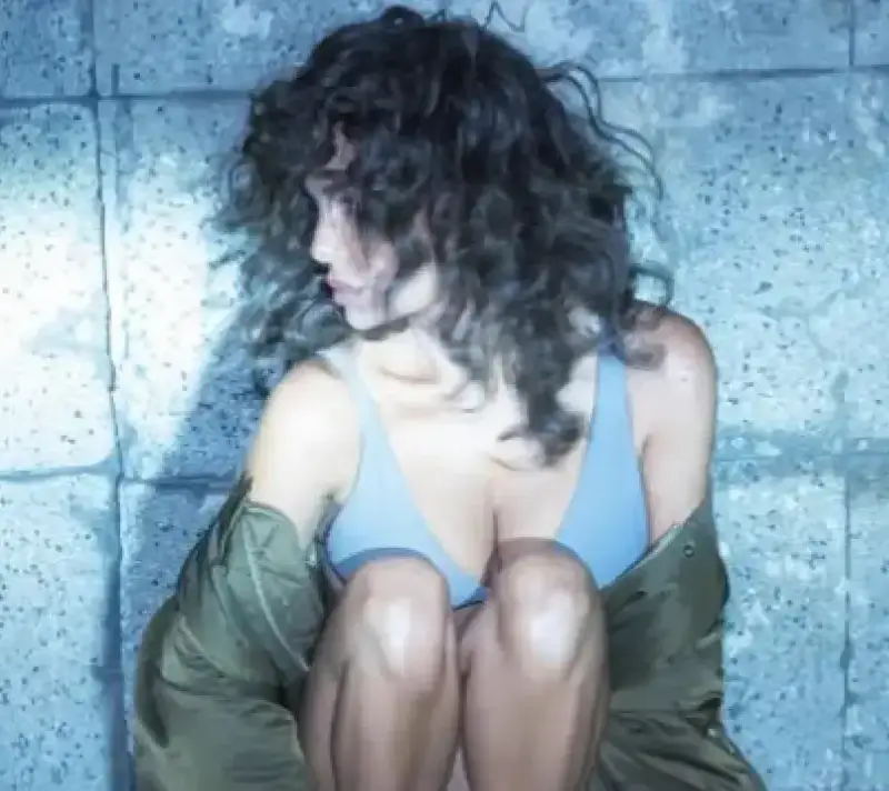 Николета Лозанова шокира с провокация пред Съдебната палата!