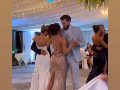 ОПАА: Елвиса и Мартина СЕ НАГРАБИХА! (Бубето ги издаде със СНИМКА – ВИЖ ТУК)