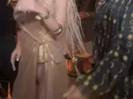 Пачавра! Велина Узунова тръгна без гащи. Котето й плаче за бръснач (УНИКАЛНИ СНИМКИ)