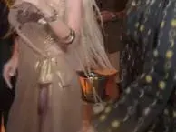 Пачавра! Велина Узунова тръгна без гащи. Котето й плаче за бръснач (УНИКАЛНИ СНИМКИ)