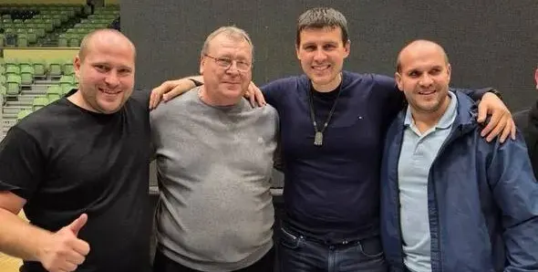 ПОЗОР! Сектата “Величие” на Ивелин Михайлов си прави евтин пиар с водната криза в Плевен