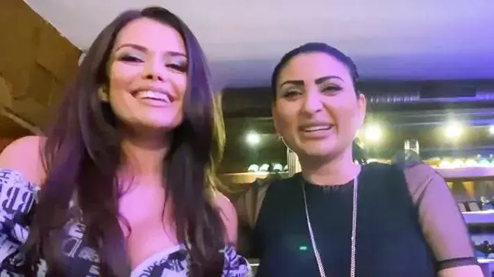 Преслава на морски купон със Софи Маринова