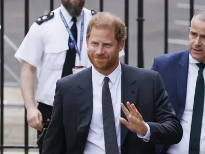 Принц Хари шокира с връщането си за годишнината на Елизабет II!