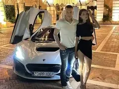 Ревност или завист: Евгени Генчев захапа Валерия, тя обаче го заби в земята! (ВИЖ ТУК)