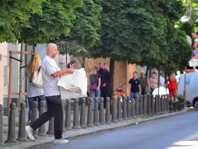 Ники Михайлов разпилява хилядарки в бутици на София!