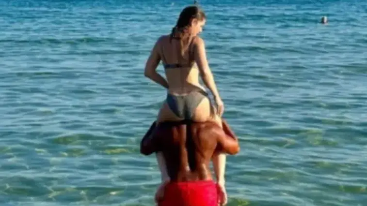 Шоколадов здравеняк е новият мъж до Алекс Сърчаджиева ФОТО