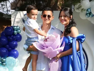 Синът на Радост и Мечката става футболист (Двойката загуби близнаци преди 5 месеца)