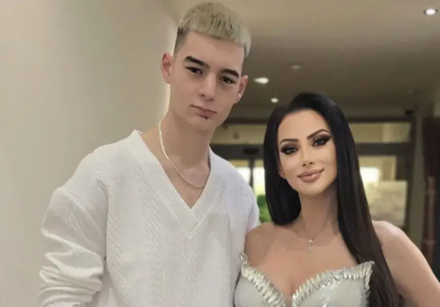 Синът на Таня Боева дебютира в рапа