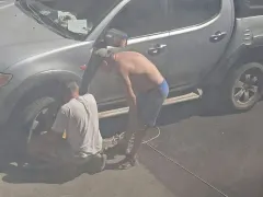 Шок в София: Служител на ЦГМ в бой заради скоба!