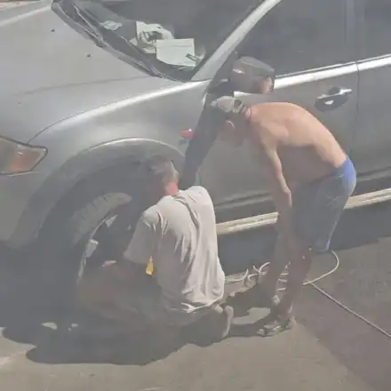 Шок в София: Служител на ЦГМ в бой заради скоба!