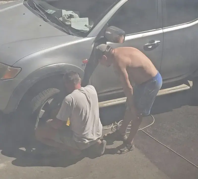 Шок в София: Служител на ЦГМ в бой заради скоба!