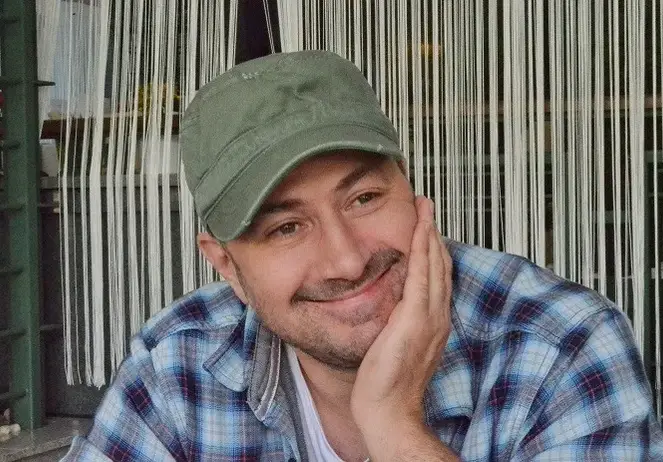 Стефан Вълдобрев: Как китарата ми донесе свобода след мъчителното пиано