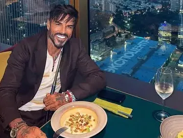 Есмер в опасност: Благо Джизъса се завръща в Русия с бодигард!