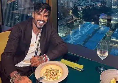 Есмер в опасност: Благо Джизъса се завръща в Русия с бодигард!