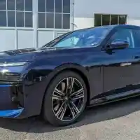 Страхотно изживяване - новото БМВ, което иска Радева, струва около 400 хиляди лева