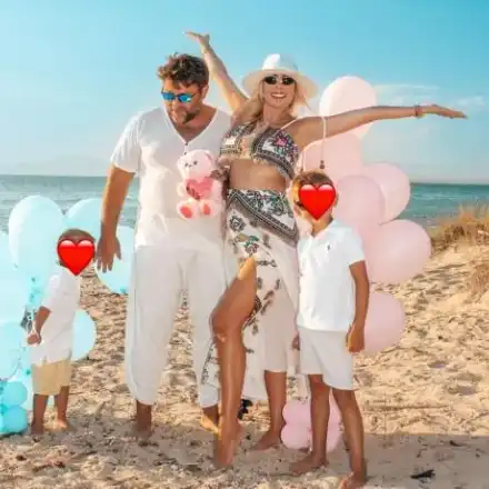 Тоца кръщава третото  дете на себе си